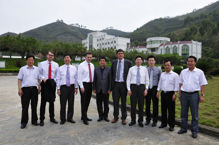 杜里希率德國(guó)社民黨代表團(tuán)一行蒞臨參觀考察