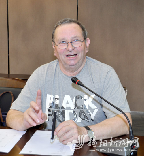 德國高級(jí)專家Ost:發(fā)展需要更多高素質(zhì)人才