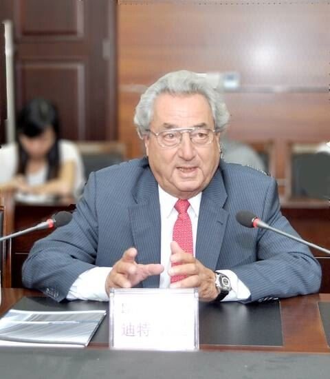 德國聯(lián)邦雇主協(xié)會(huì)原會(huì)長迪特·洪德:與中德金屬生態(tài)城攜手同行